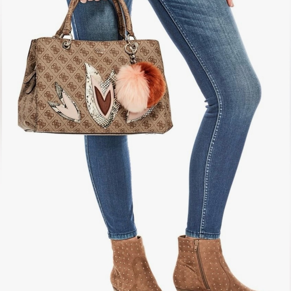💎 Authentic Guess Stylish Brown Designer Handbag